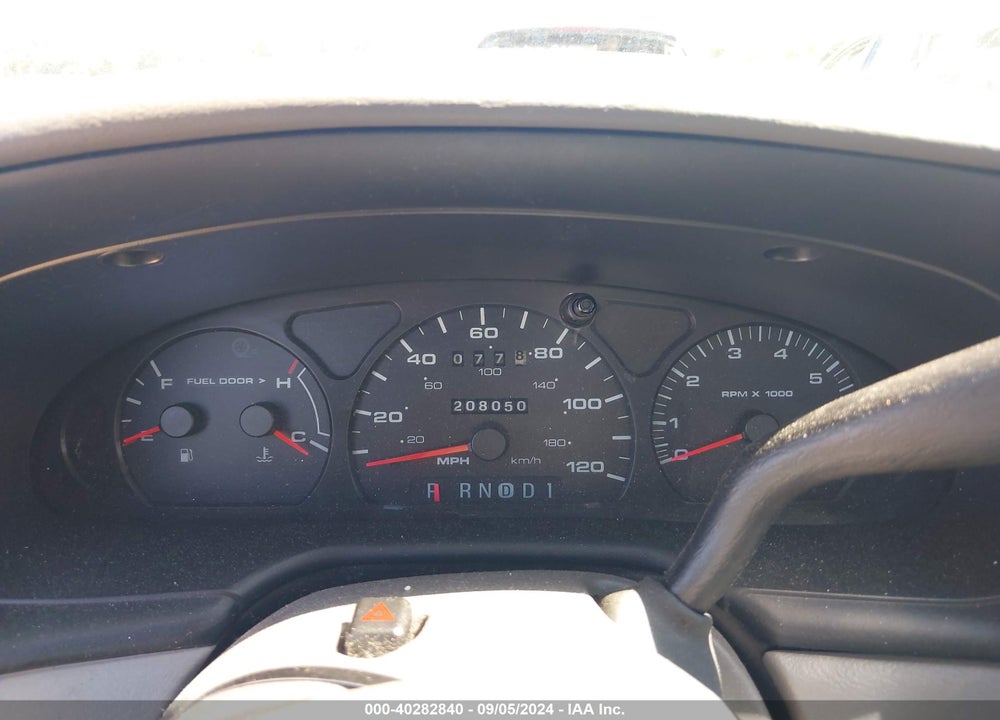2001 FORD TAURUS SES VIN: 1FAFP55U31G133879