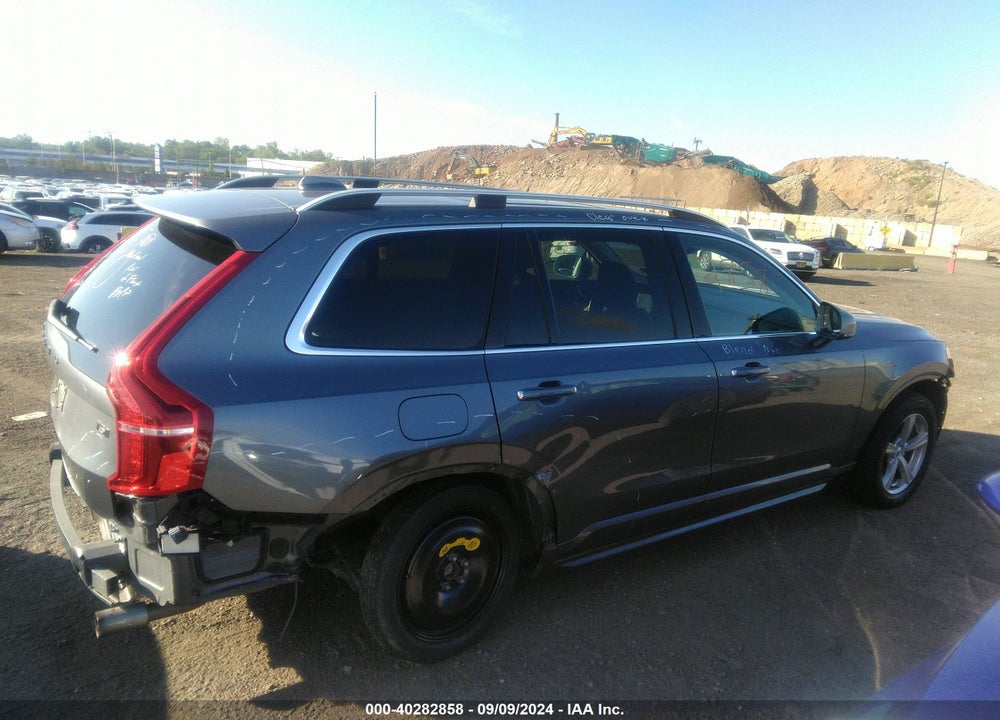 2018 VOLVO XC90 T5 MOMENTUM VIN: YV4102PK3J1352344