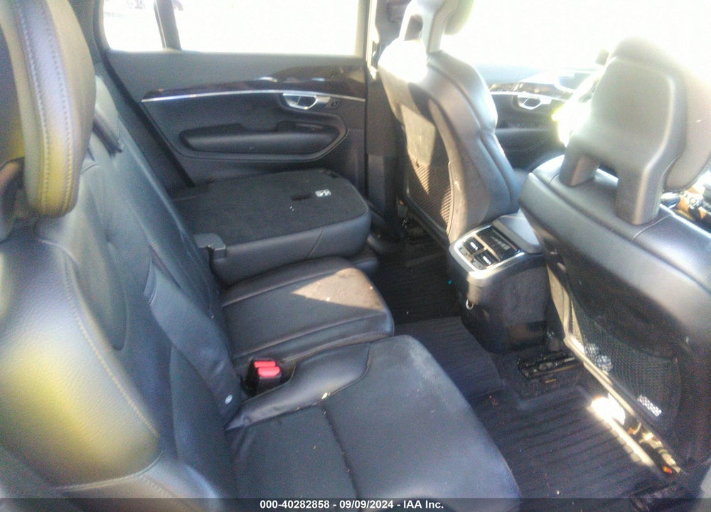 2018 VOLVO XC90 T5 MOMENTUM VIN: YV4102PK3J1352344