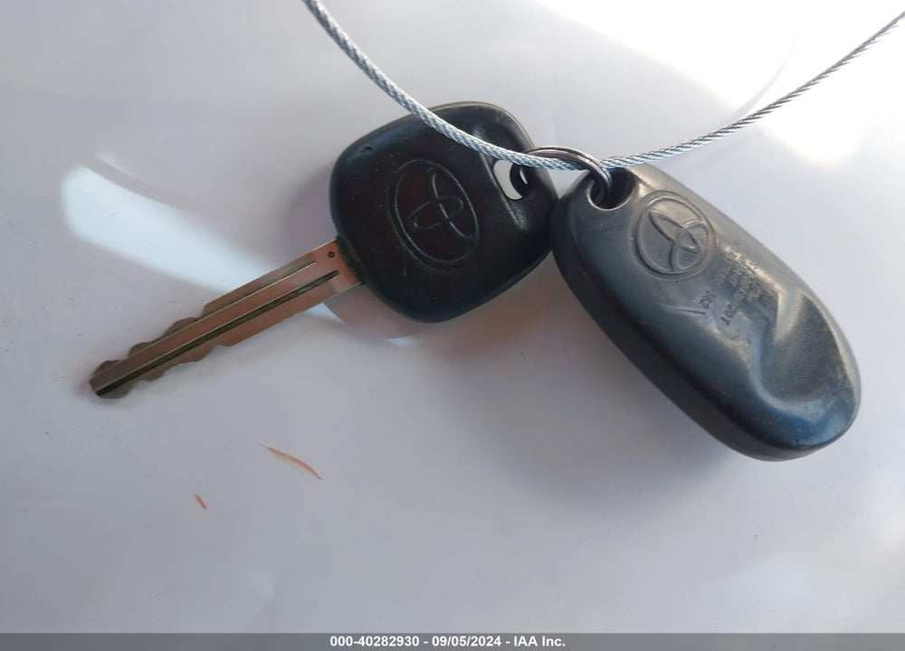2004 TOYOTA SIENNA LE VIN: 5TDZA23C74S209731