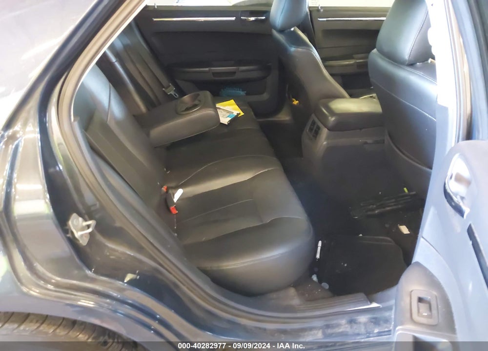 2008 CHRYSLER 300 VIN: 2C3KA53G98H322904