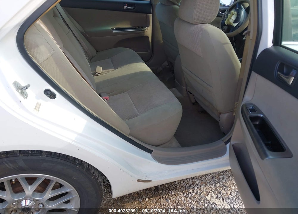 2002 TOYOTA CAMRY SE VIN: 4T1BE32K92U096597