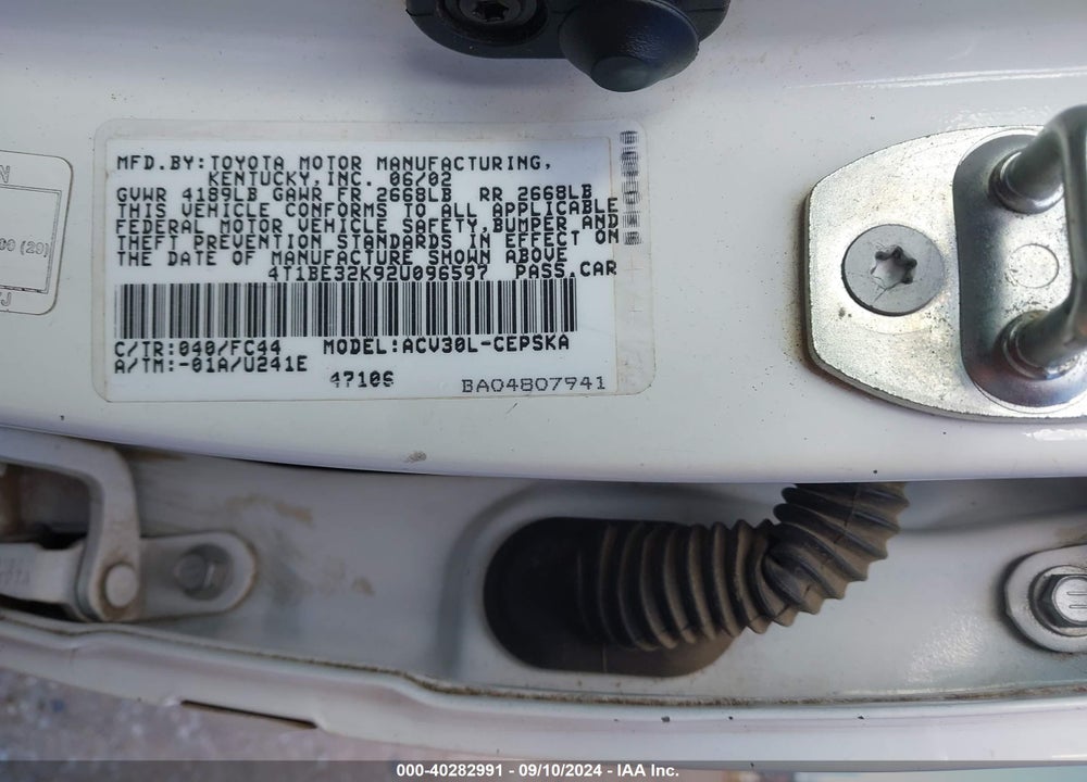 2002 TOYOTA CAMRY SE VIN: 4T1BE32K92U096597