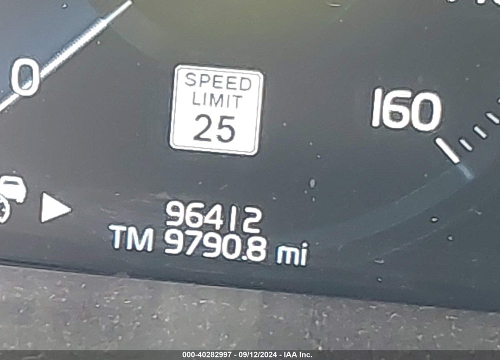 2018 VOLVO XC90 T6 MOMENTUM VIN: YV4A22PK6J1332437