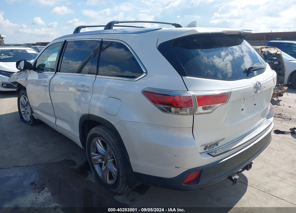2015 TOYOTA HIGHLANDER LIMITED PLATINUM V6 VIN: 5TDDKRFH5FS124218