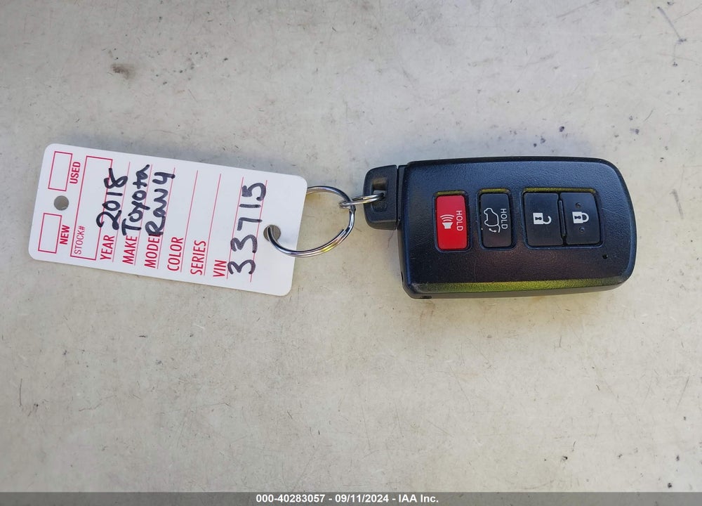 2018 TOYOTA RAV4 XLE VIN: 2T3RFREV3JW837871