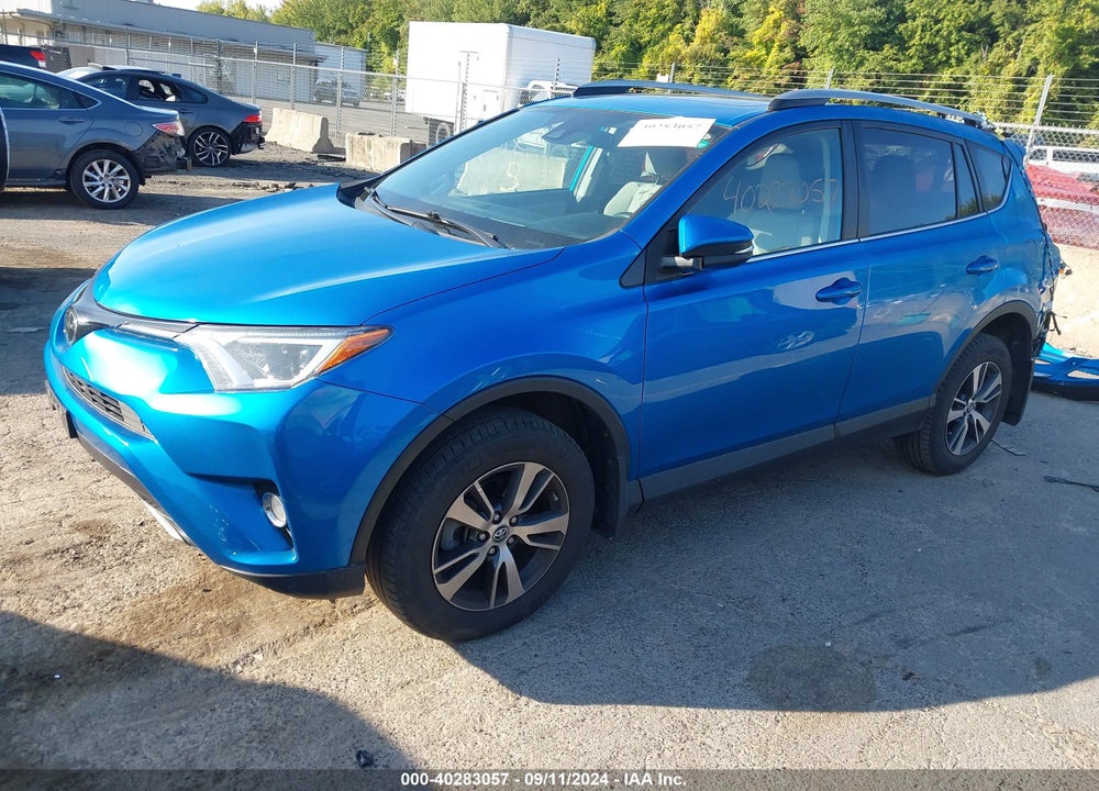 2018 TOYOTA RAV4 XLE VIN: 2T3RFREV3JW837871