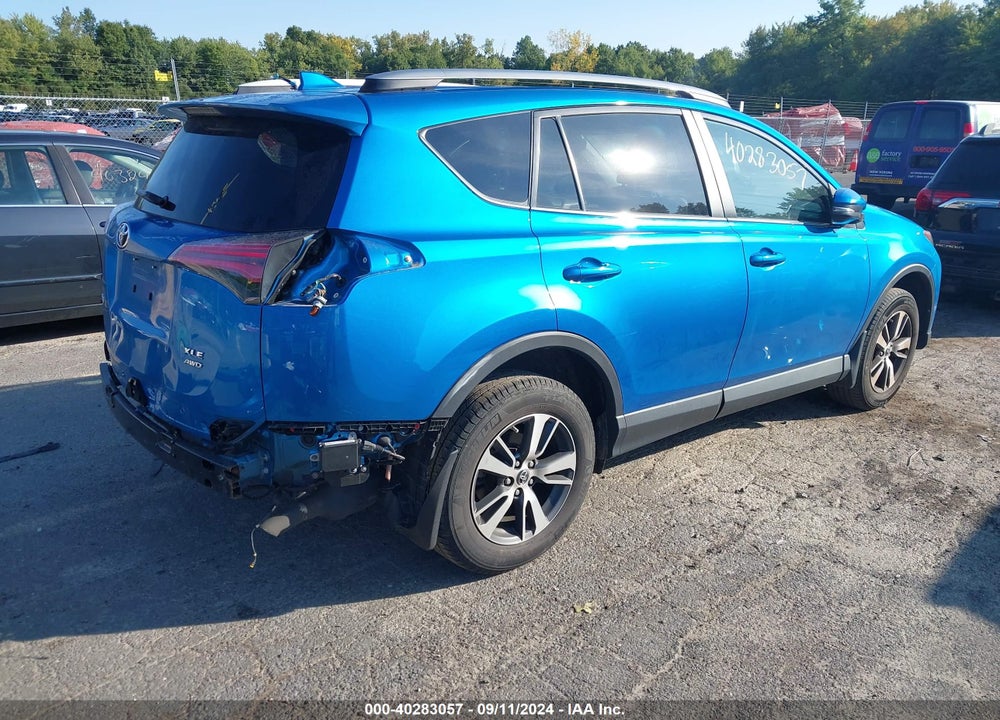 2018 TOYOTA RAV4 XLE VIN: 2T3RFREV3JW837871