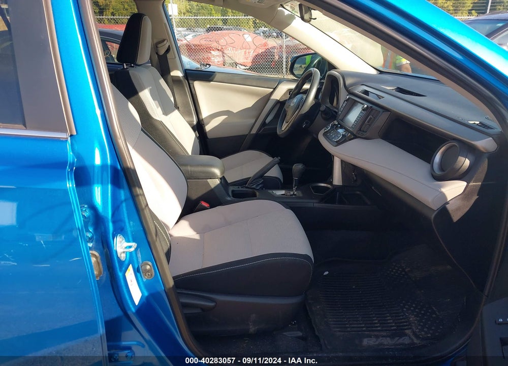 2018 TOYOTA RAV4 XLE VIN: 2T3RFREV3JW837871
