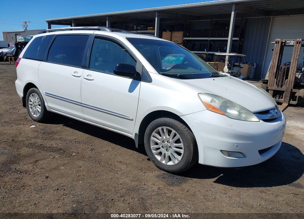 2008 TOYOTA SIENNA LIMITED VIN: 5TDBK22C98S020584