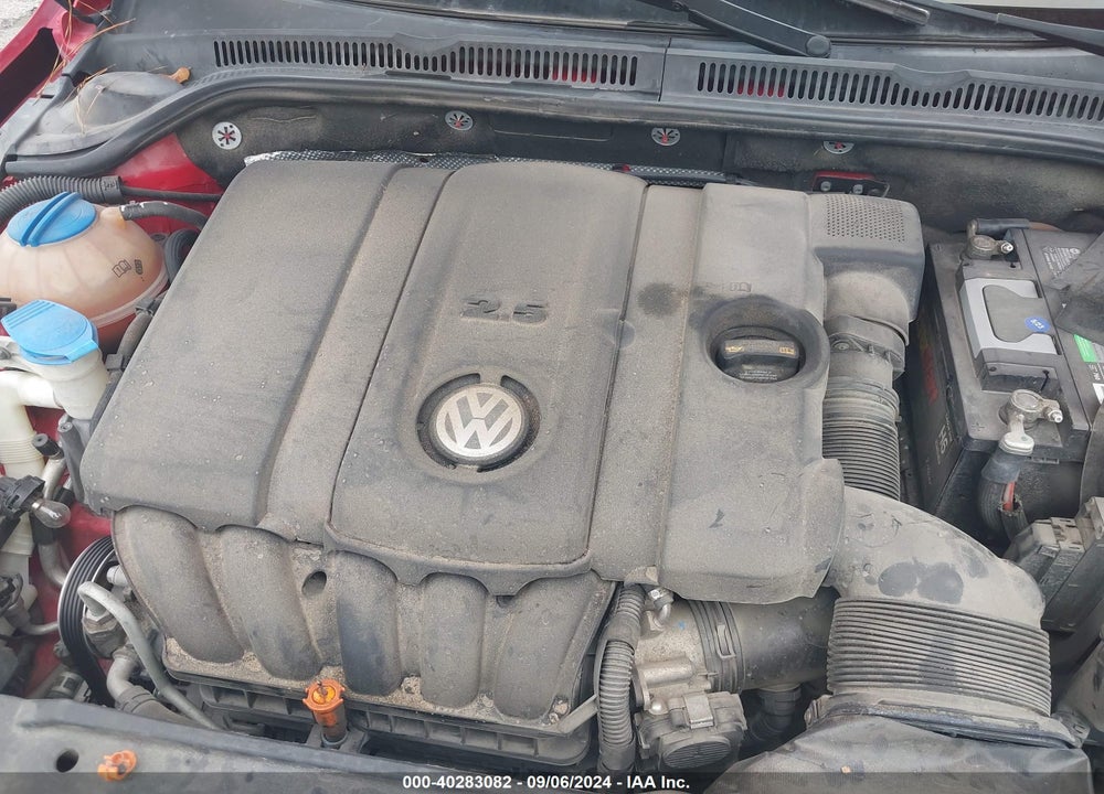 2012 VOLKSWAGEN JETTA 2.5L SE VIN: 3VWDP7AJ9CM389667