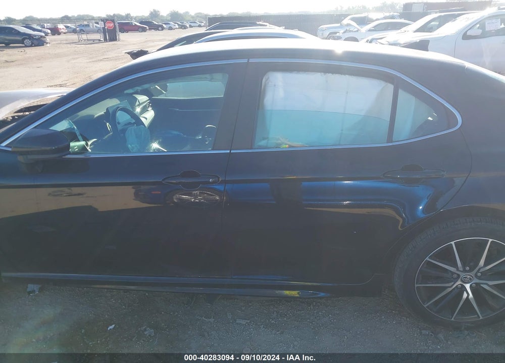 2021 TOYOTA CAMRY SE VIN: 4T1G11AK2MU576085