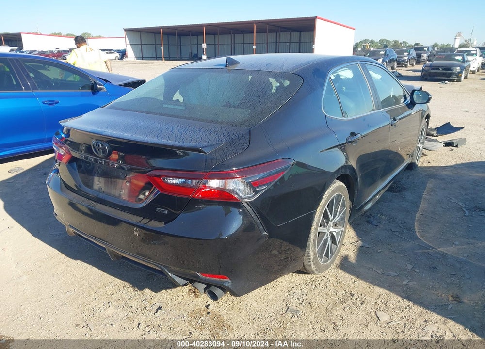 2021 TOYOTA CAMRY SE VIN: 4T1G11AK2MU576085