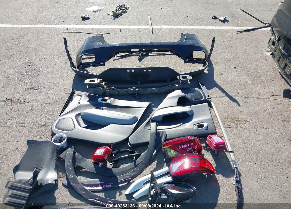 2020 HYUNDAI VENUE SEL VIN: KMHRC8A34LU025479