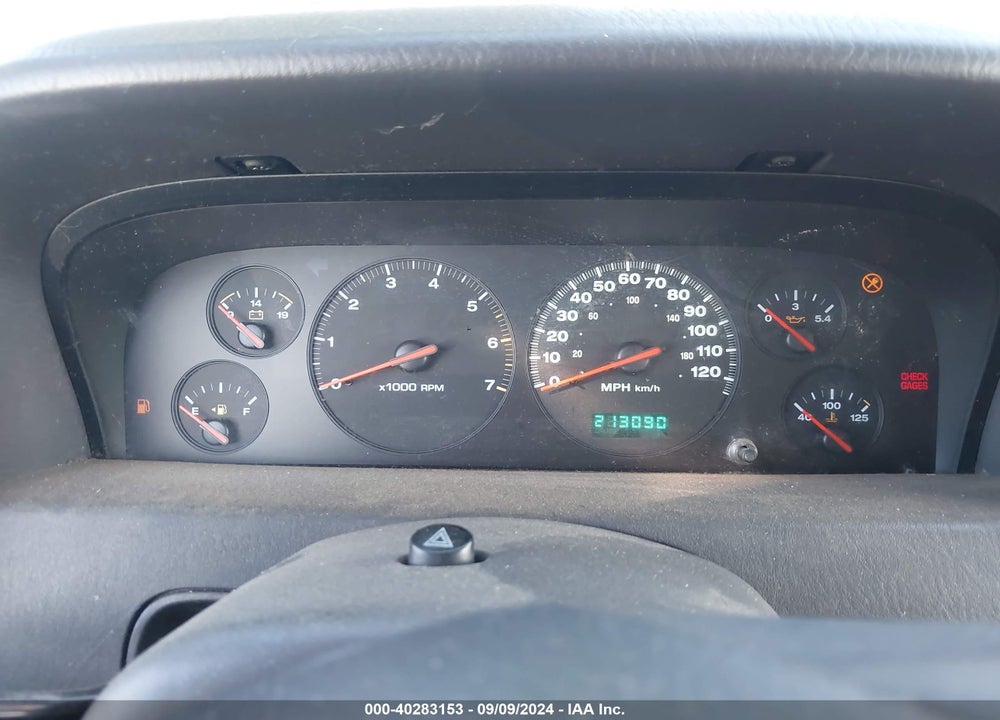 2000 JEEP GRAND CHEROKEE LAREDO VIN: 1J4GW48N7YC352730