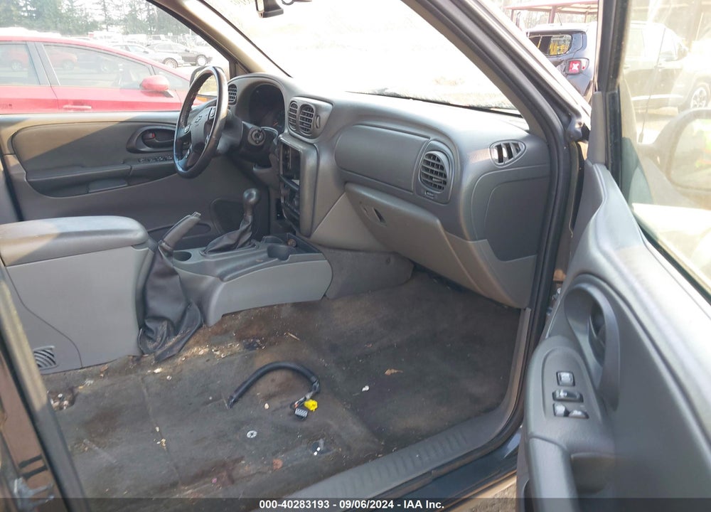 2003 CHEVROLET TRAILBLAZER LTZ VIN: 1GNDT13SX32231824
