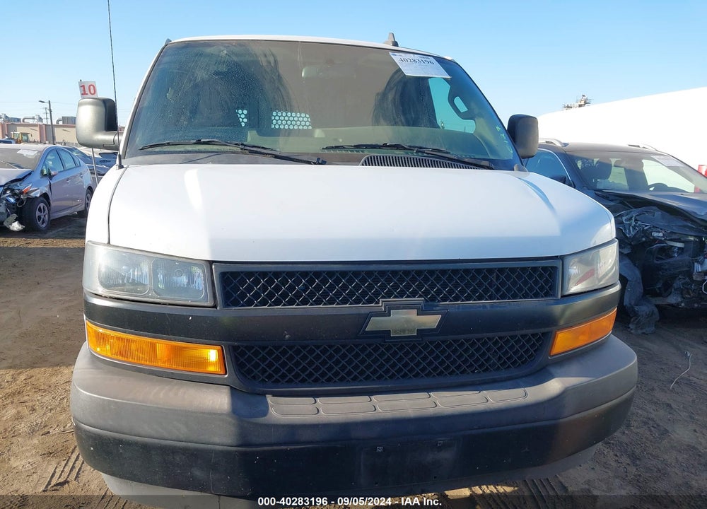 2018 CHEVROLET EXPRESS 2500 VIN: 1GCWGBFP2J1333818
