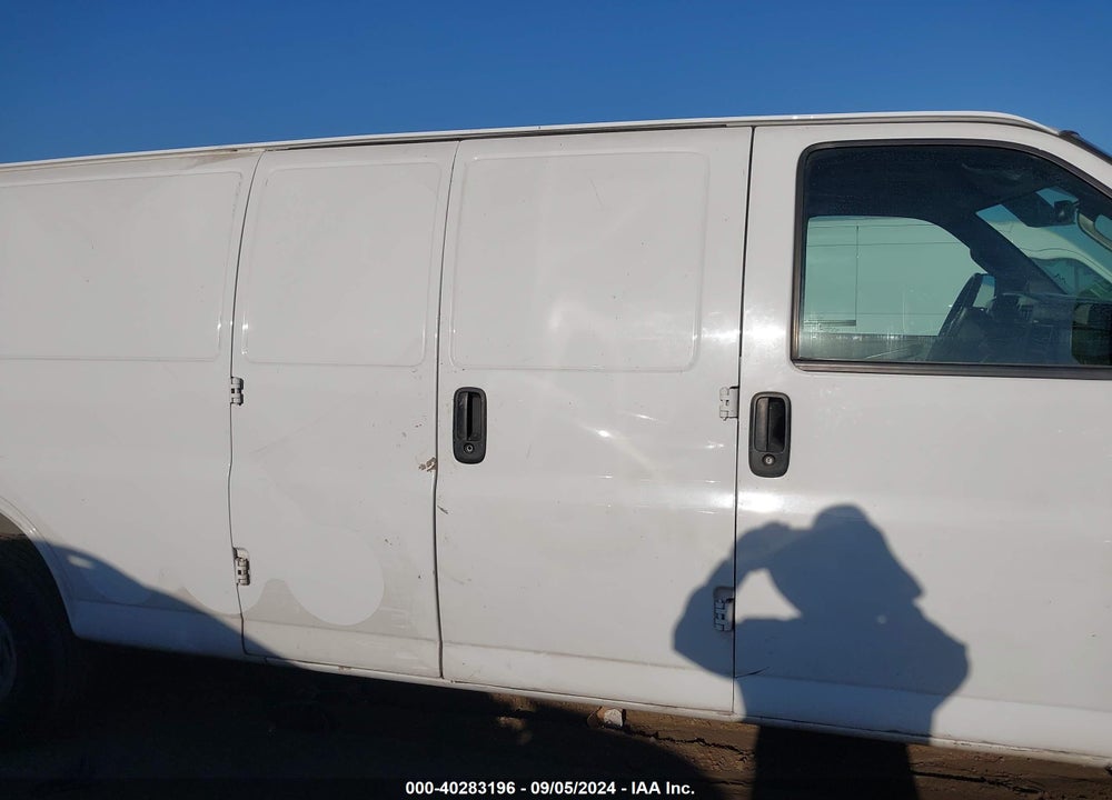2018 CHEVROLET EXPRESS 2500 VIN: 1GCWGBFP2J1333818