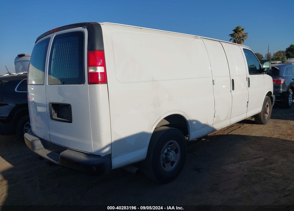 2018 CHEVROLET EXPRESS 2500 VIN: 1GCWGBFP2J1333818