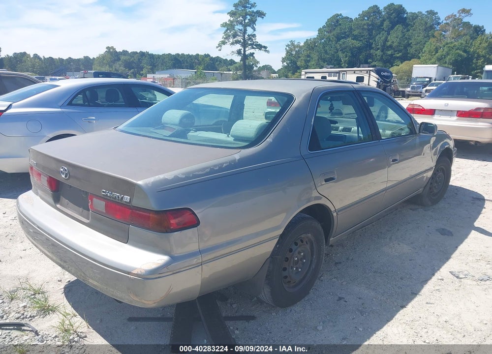 1997 TOYOTA CAMRY LE VIN: JT2BG22K7V0016131