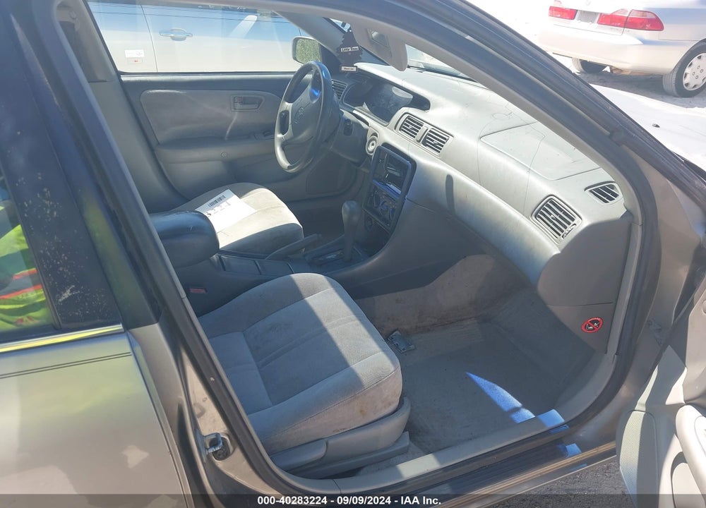1997 TOYOTA CAMRY LE VIN: JT2BG22K7V0016131