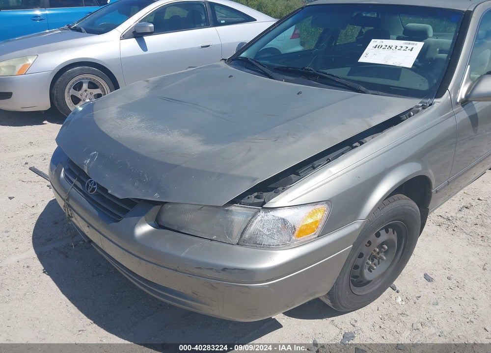1997 TOYOTA CAMRY LE VIN: JT2BG22K7V0016131
