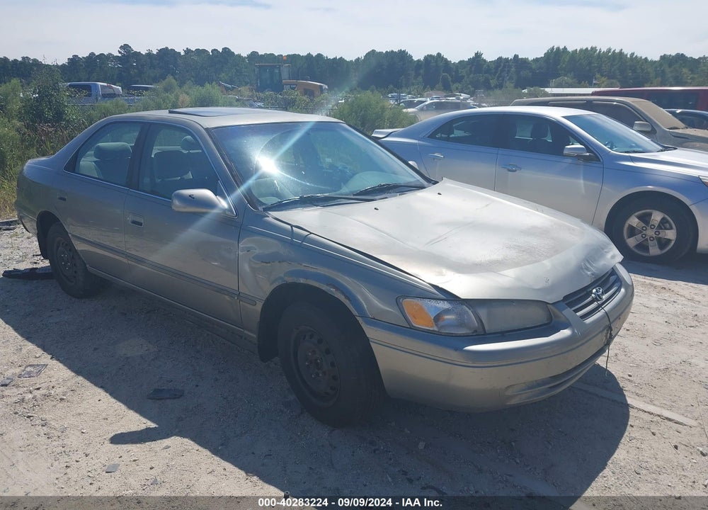 1997 TOYOTA CAMRY LE VIN: JT2BG22K7V0016131