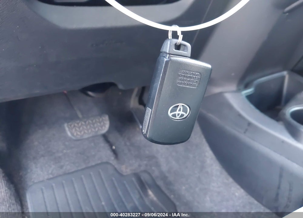 2015 TOYOTA PRIUS C THREE VIN: JTDKDTB34F1583049