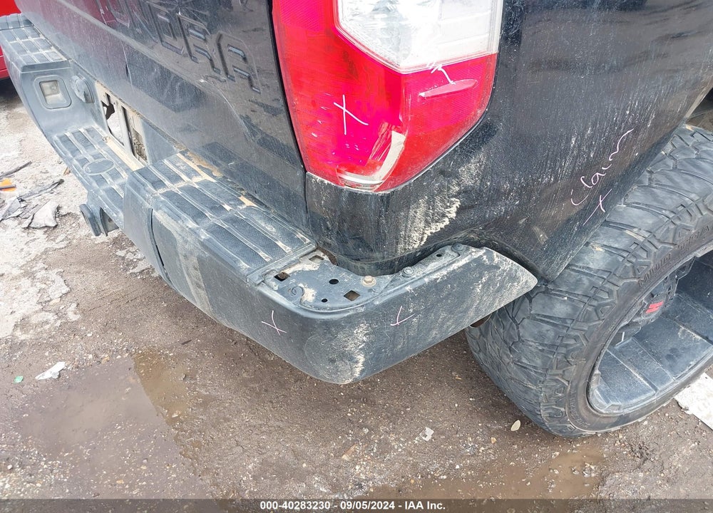 2018 TOYOTA TUNDRA SR 4.6L V8 VIN: 5TFRM5F10JX124478