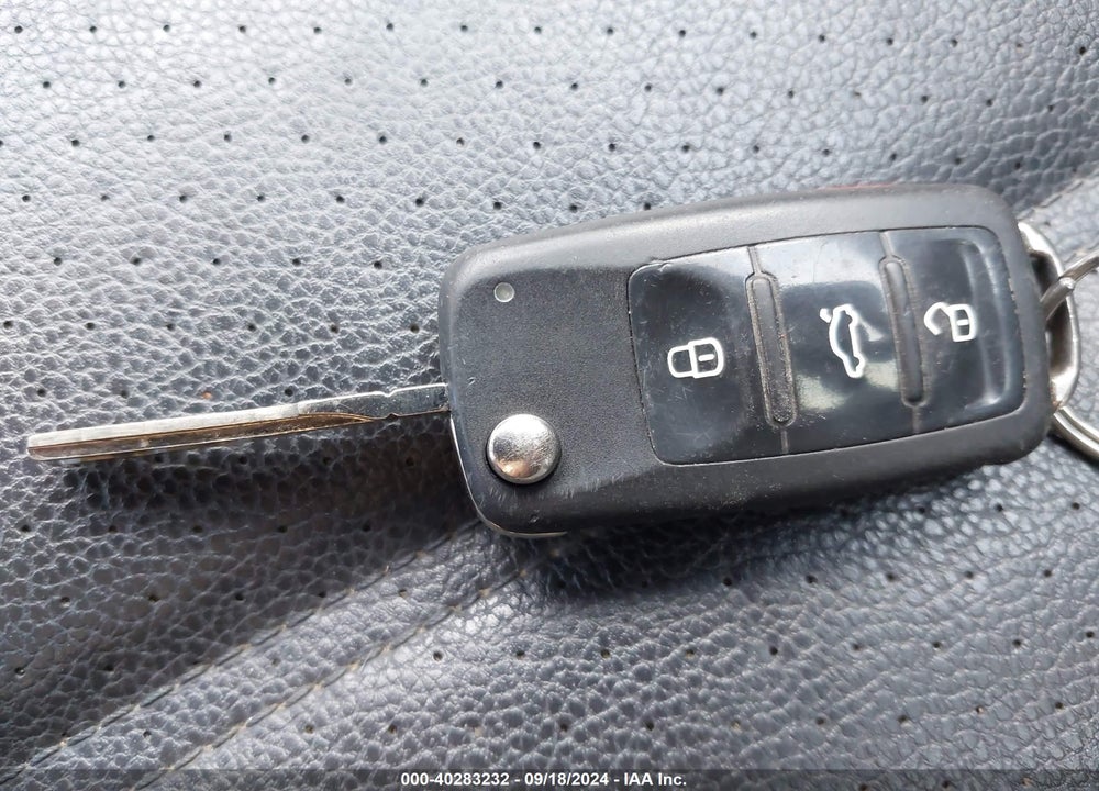 2013 VOLKSWAGEN JETTA 2.0L TDI VIN: 3VWLL7AJ0DM259866