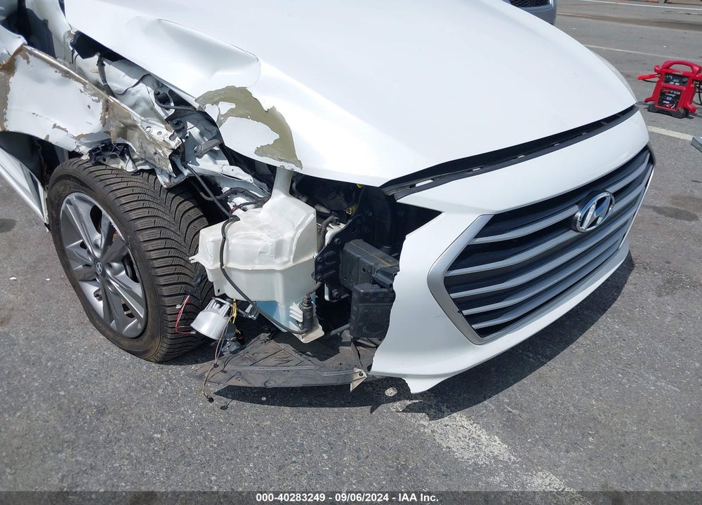 2018 HYUNDAI ELANTRA SEL VIN: 5NPD84LF1JH234931
