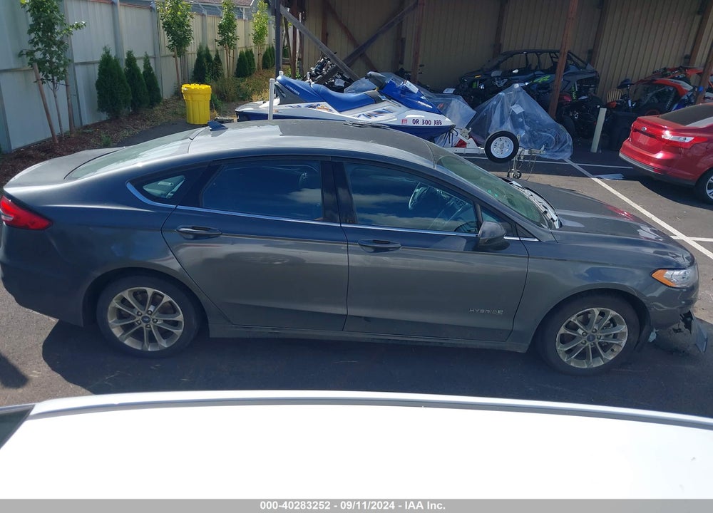 2019 FORD FUSION HYBRID SE VIN: 3FA6P0LU2KR225646