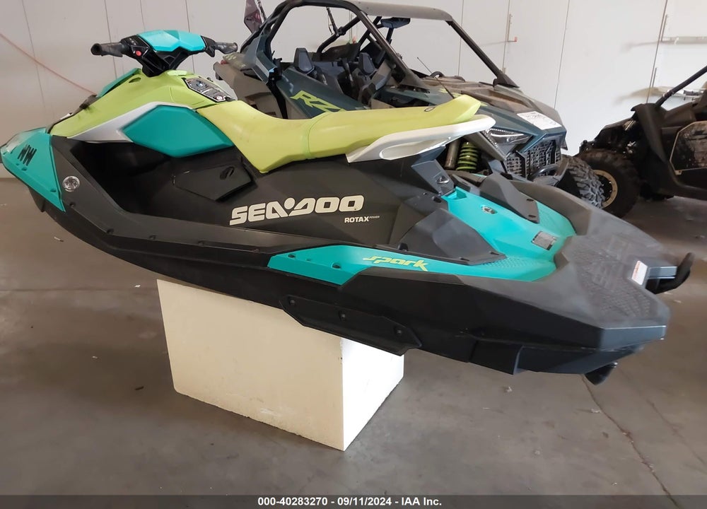 2022 SEADOO SPARK VIN: YDV01272C222