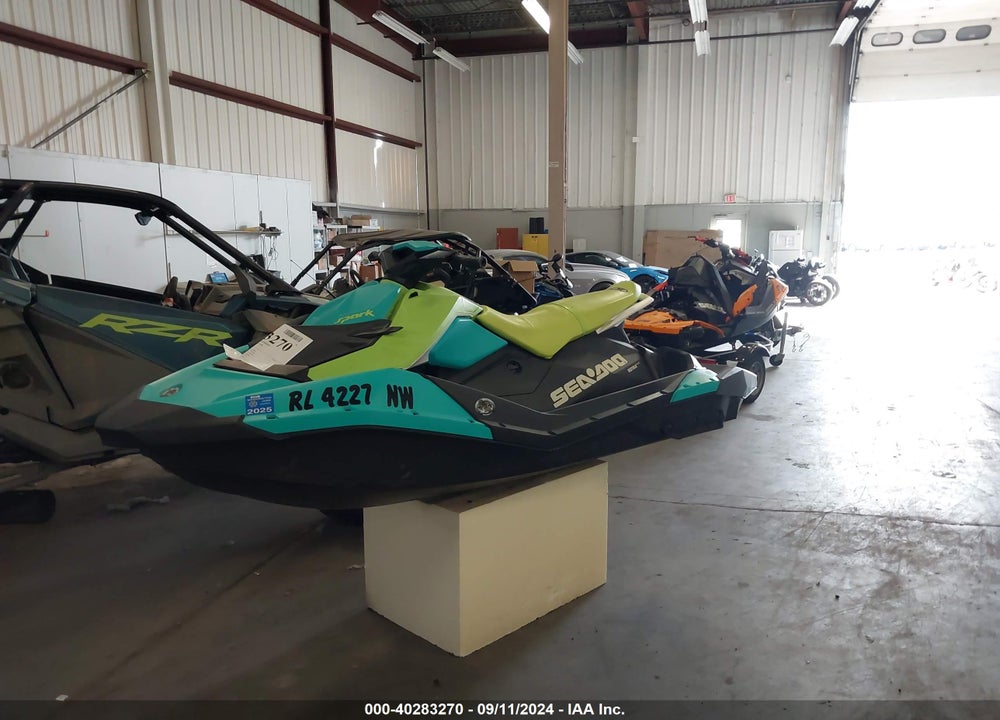 2022 SEADOO SPARK VIN: YDV01272C222