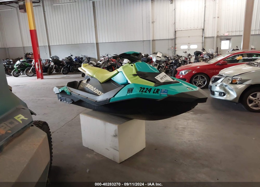 2022 SEADOO SPARK VIN: YDV01272C222