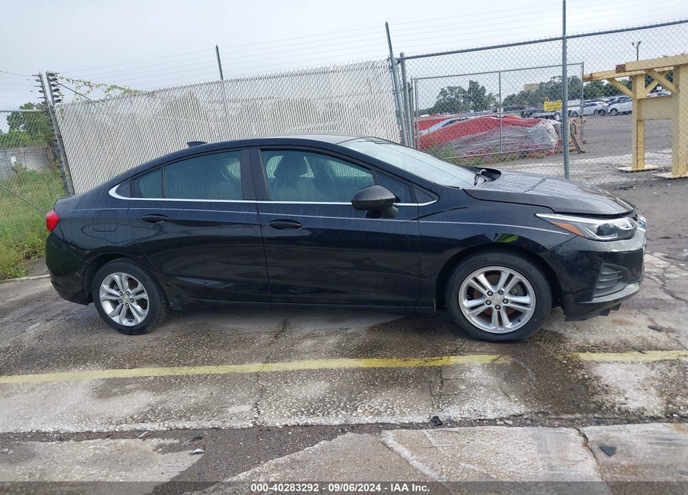 2019 CHEVROLET CRUZE LT VIN: 1G1BE5SM3K7144510