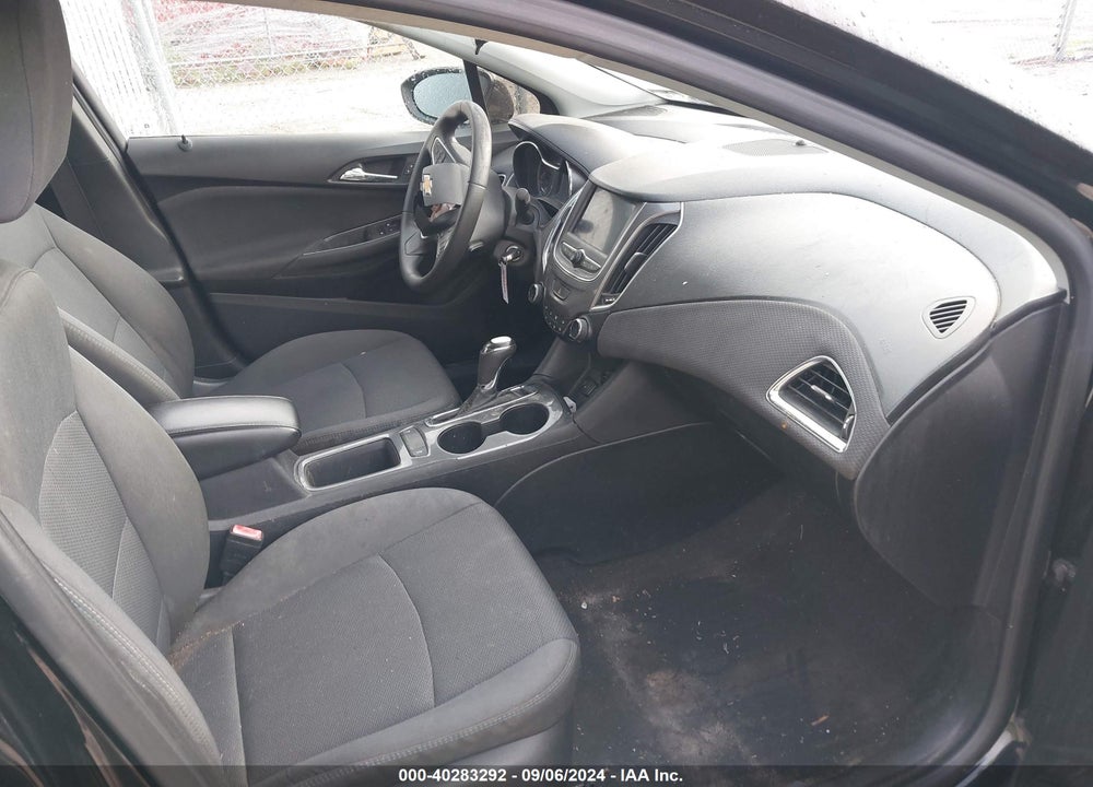 2019 CHEVROLET CRUZE LT VIN: 1G1BE5SM3K7144510