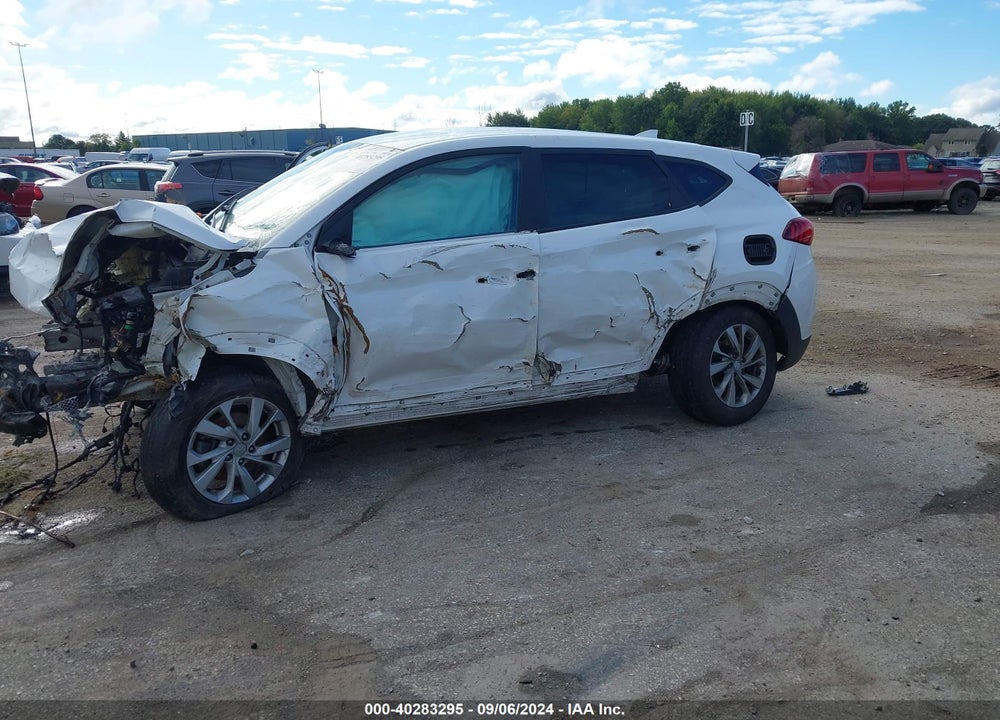2019 HYUNDAI TUCSON SE VIN: KM8J2CA41KU912354