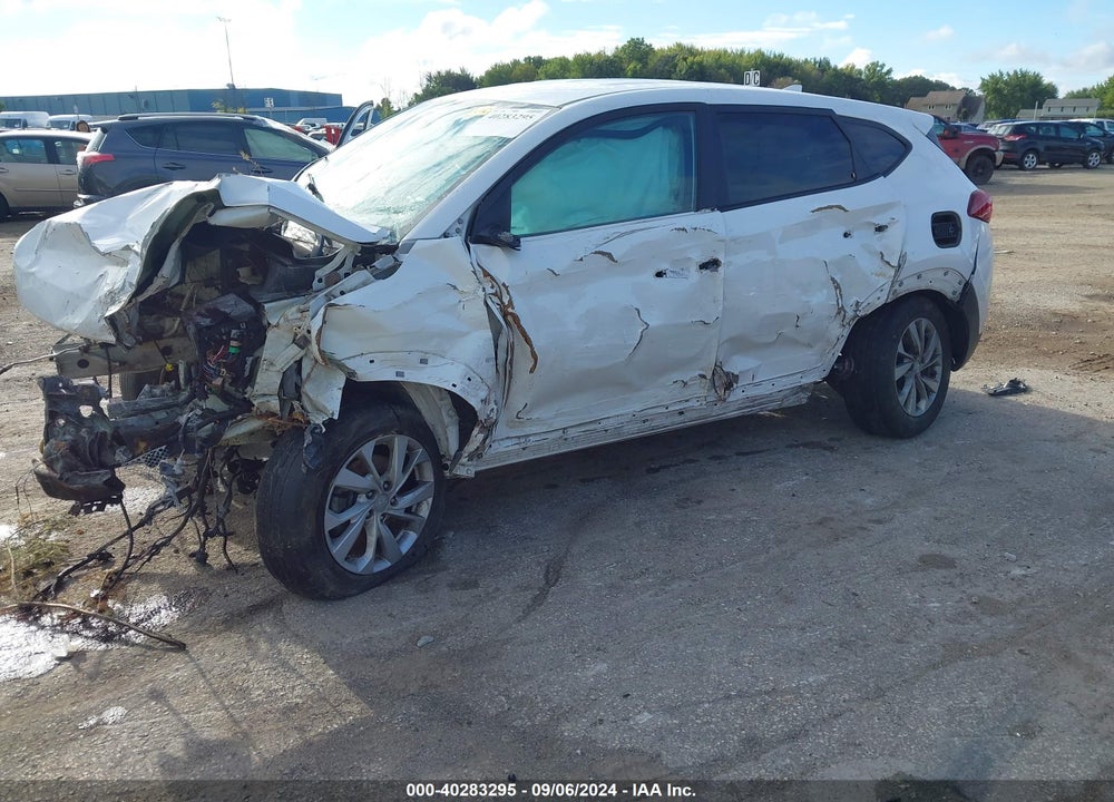 2019 HYUNDAI TUCSON SE VIN: KM8J2CA41KU912354
