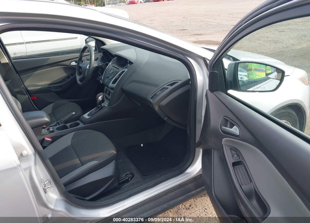 2014 FORD FOCUS SE VIN: 1FADP3F24EL344689