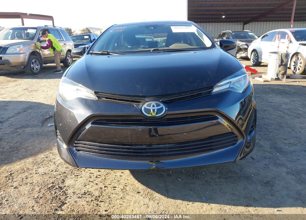 2018 TOYOTA COROLLA LE VIN: 2T1BURHE9JC111302