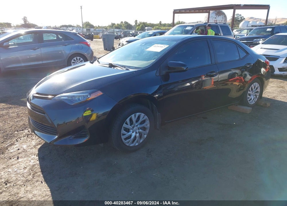 2018 TOYOTA COROLLA LE VIN: 2T1BURHE9JC111302