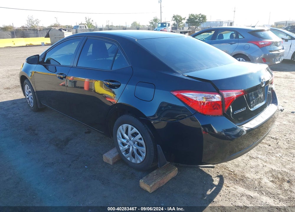 2018 TOYOTA COROLLA LE VIN: 2T1BURHE9JC111302