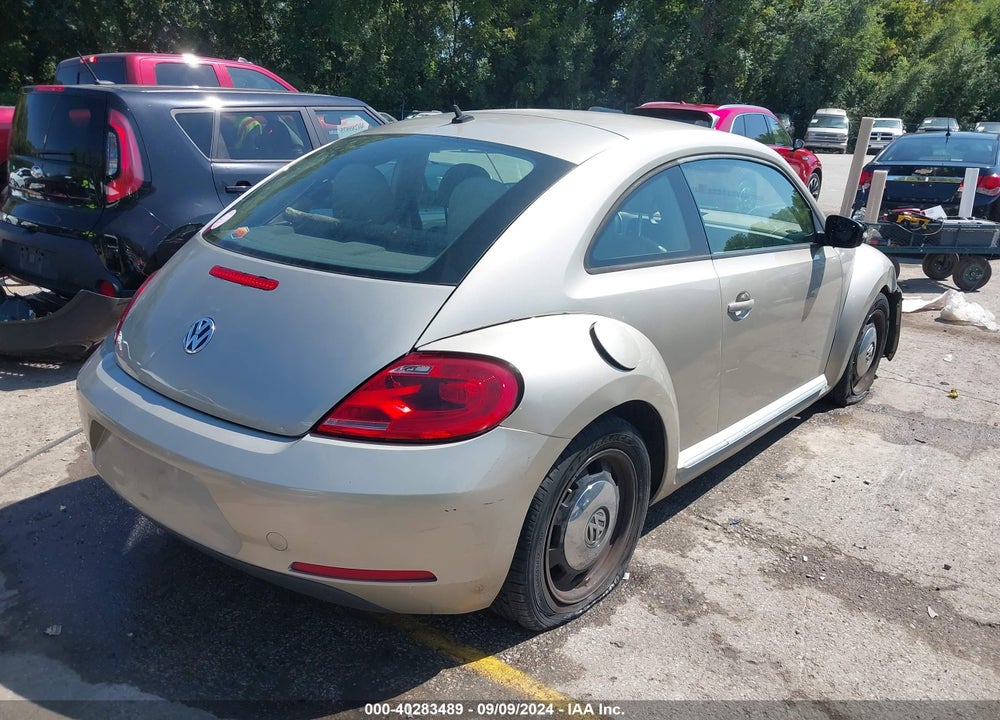 2013 VOLKSWAGEN BEETLE 2.5L VIN: 3VWJX7AT1DM679522