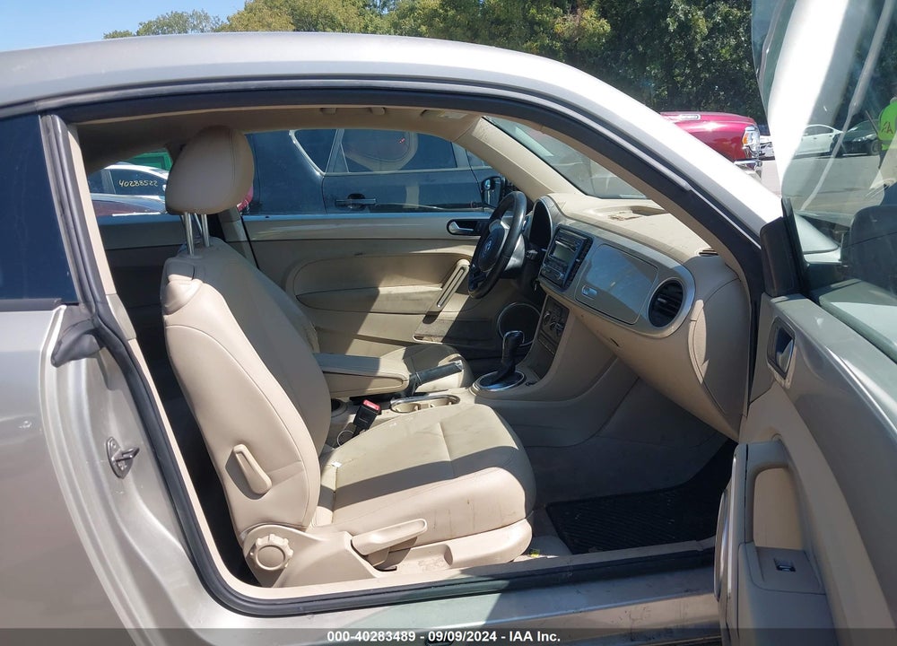 2013 VOLKSWAGEN BEETLE 2.5L VIN: 3VWJX7AT1DM679522