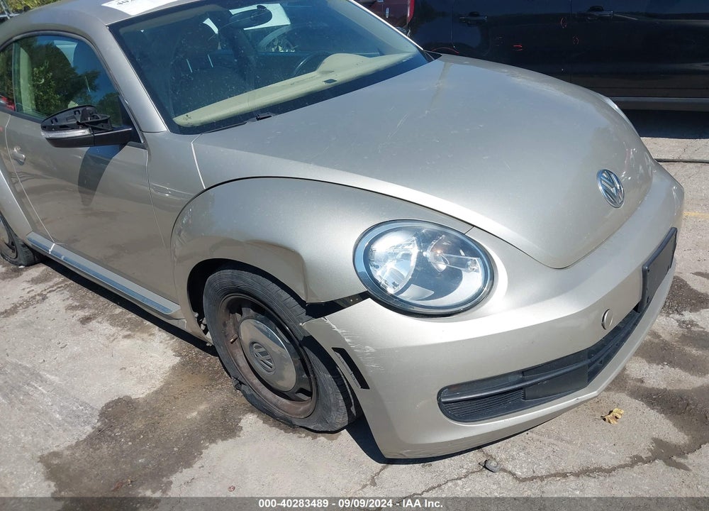 2013 VOLKSWAGEN BEETLE 2.5L VIN: 3VWJX7AT1DM679522