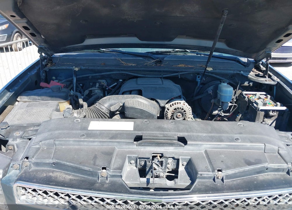 2010 CHEVROLET SUBURBAN 1500 LT1 VIN: 1GNUCJE00AR174307