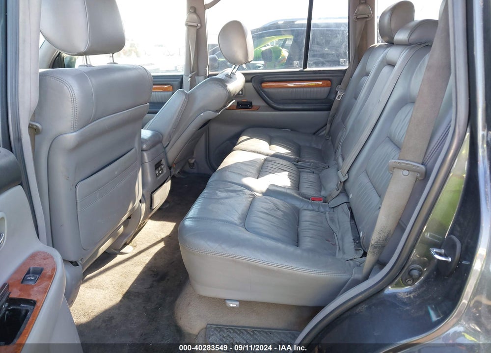 2006 LEXUS LX 470 VIN: JTJHT00W764011929