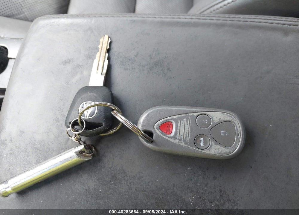 2005 ACURA TL VIN: 19UUA66205A052841