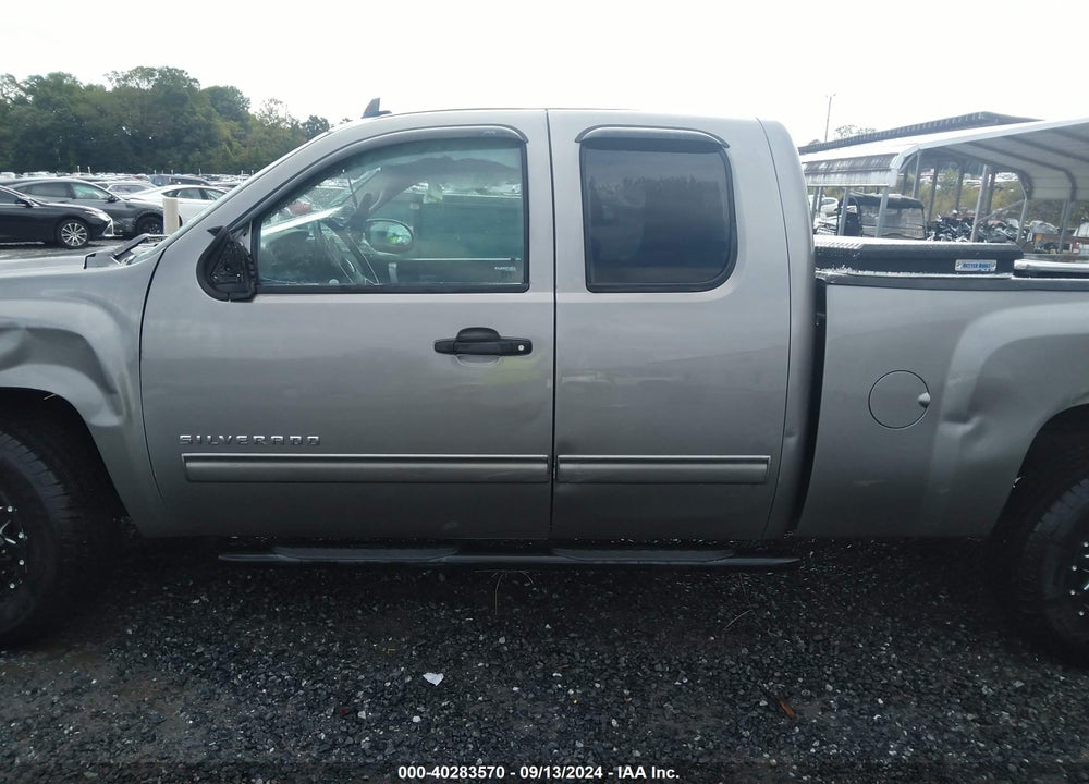 2013 CHEVROLET SILVERADO 1500 LT VIN: 1GCRKSEA2DZ313342